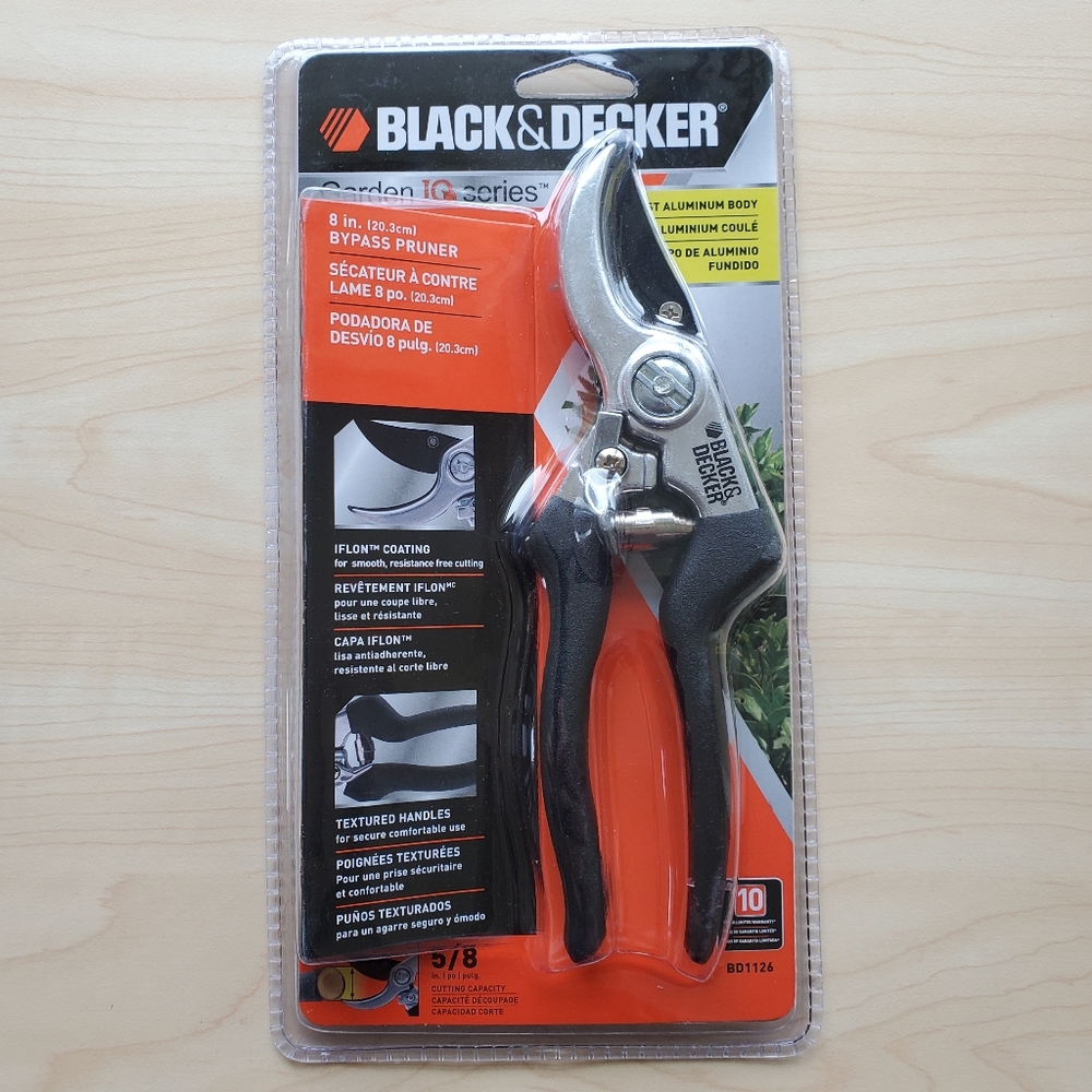 BLACK & DECKER 5/8" Bypass Pruner BD1126 Garden IQ Series - Gardening Shears NEW